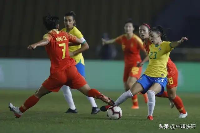 中国女足2-1巴西:中国女足2-1巴西队