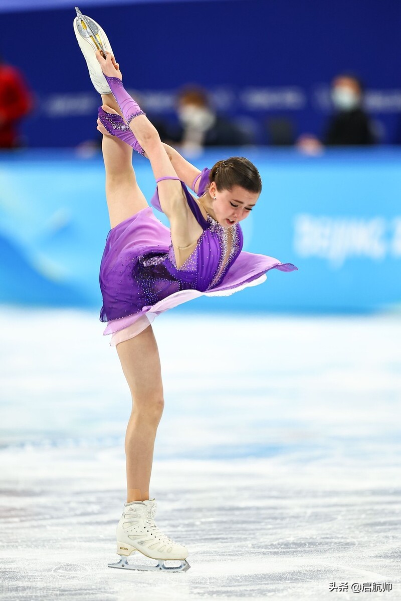 日本花滑女神摔倒:日本花滑女神摔倒视频